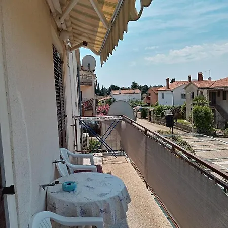 Apartment Mare 1 *